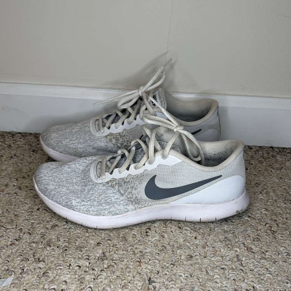 Nike Women's White and Gray Sneakers